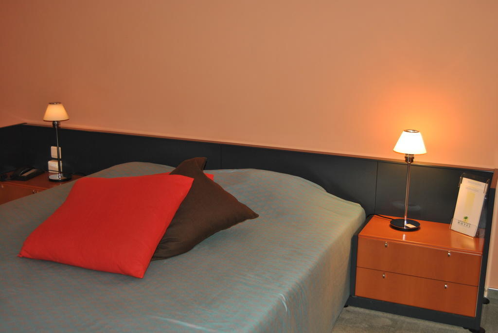 Greenpark Hotel Sint-Pieters-Leeuw Quarto foto
