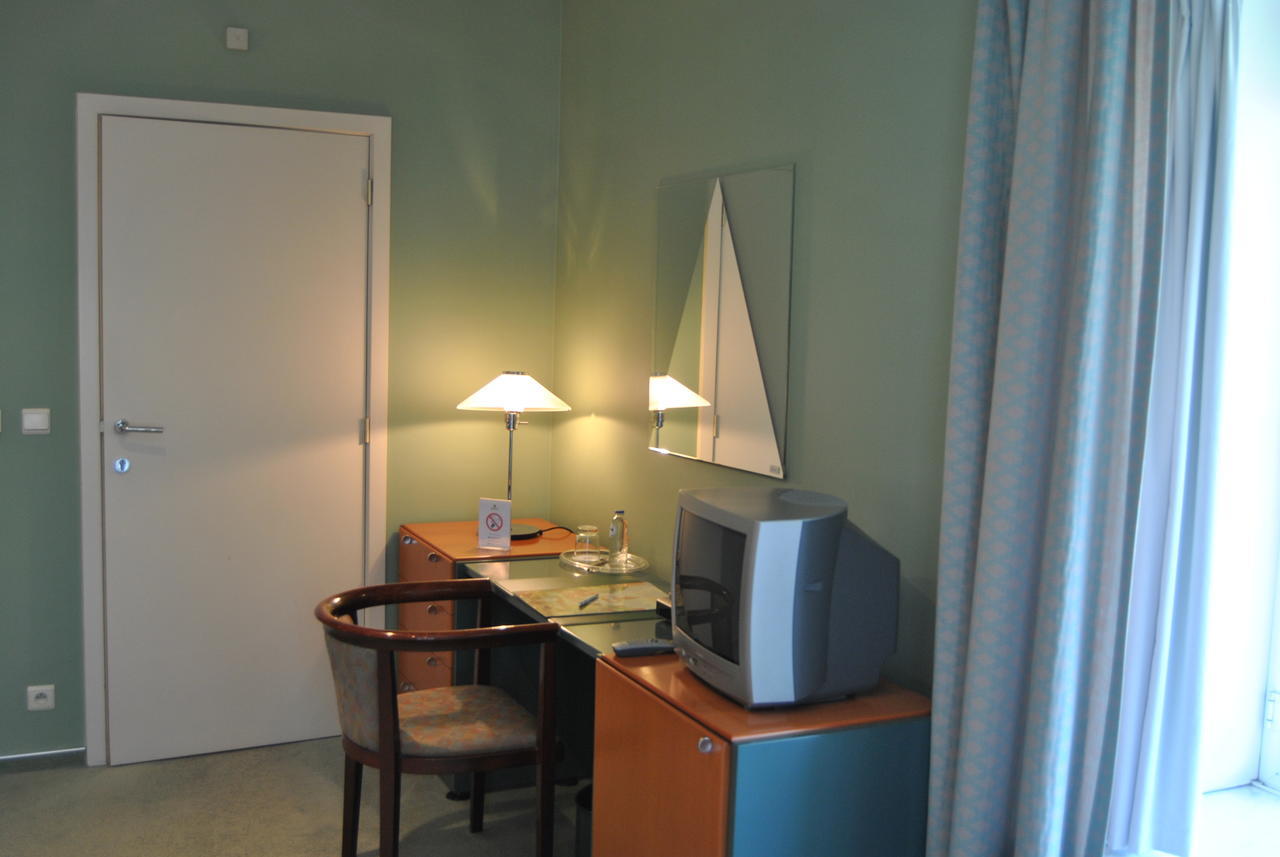 Greenpark Hotel Sint-Pieters-Leeuw Quarto foto